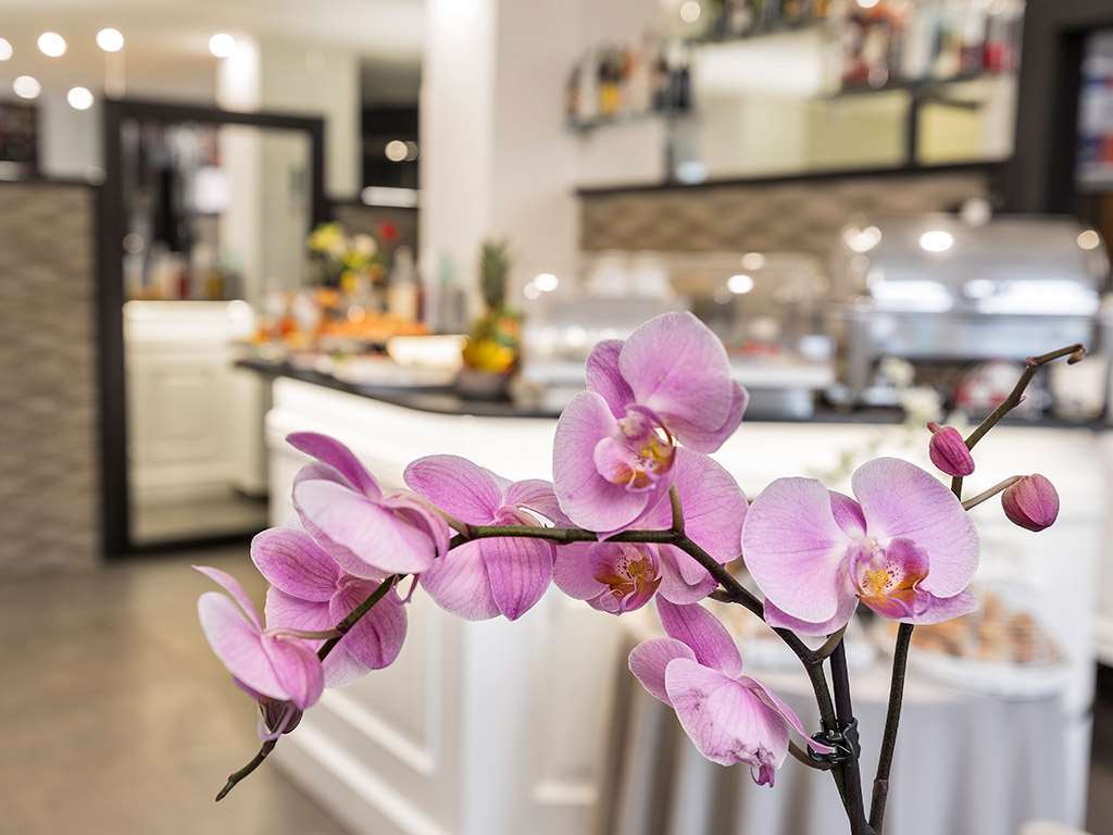 Art Resort Piazza Carita' Naples Restaurant photo